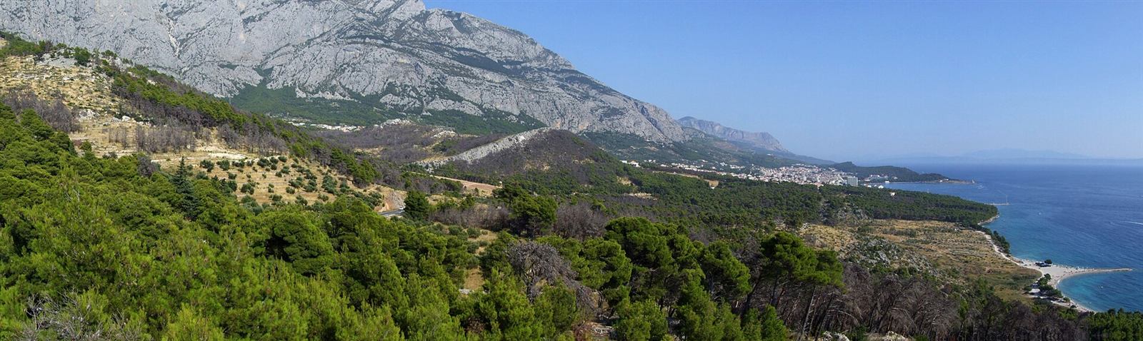 Panorama Biokova i Makarske s morem